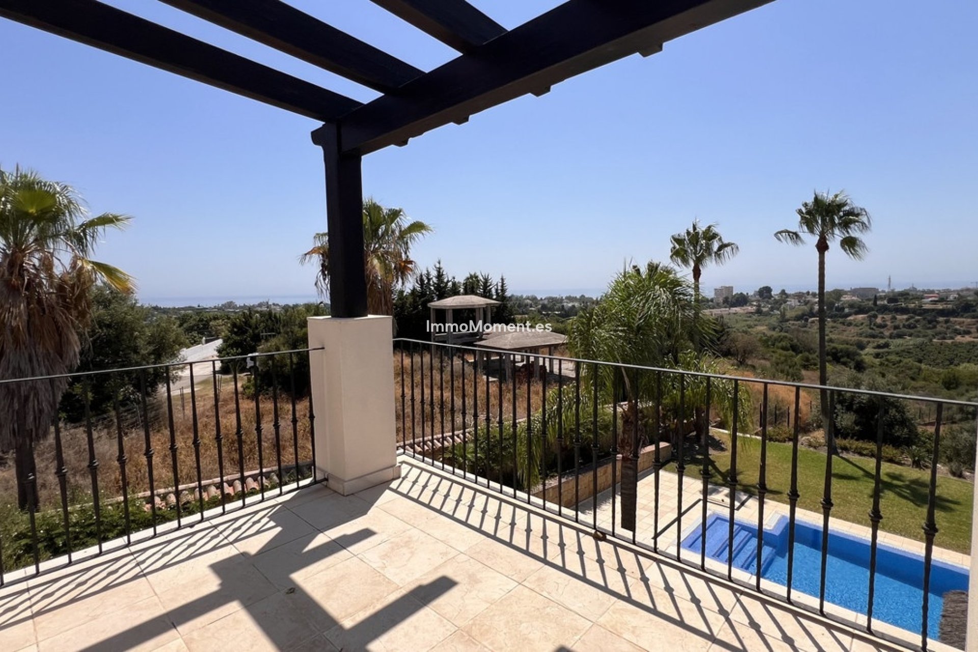 Wiederverkauf - Freistehende Villa - Estepona  - El Padron