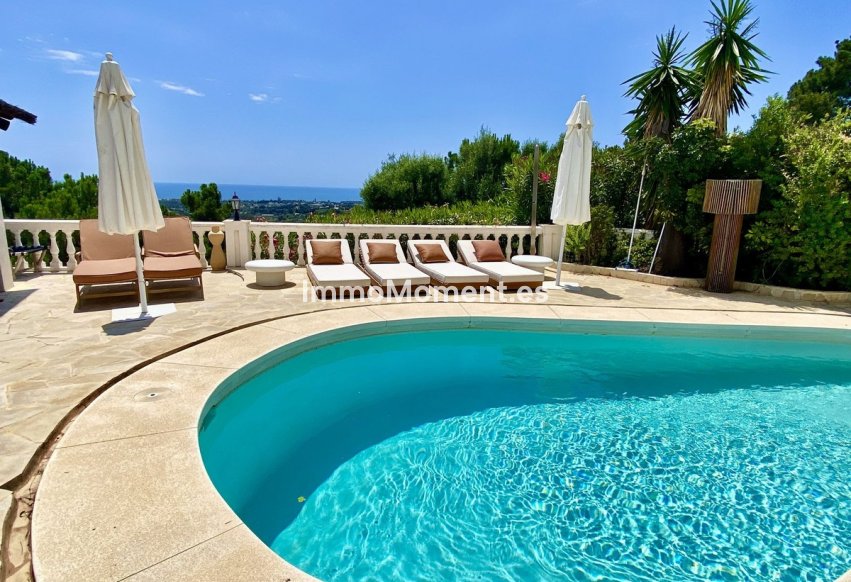 Wiederverkauf - Freistehende Villa - Estepona  - El Padron
