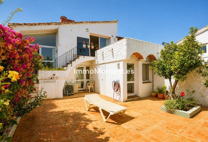 Wiederverkauf - Freistehende Villa - Estepona  - Estepona Centro