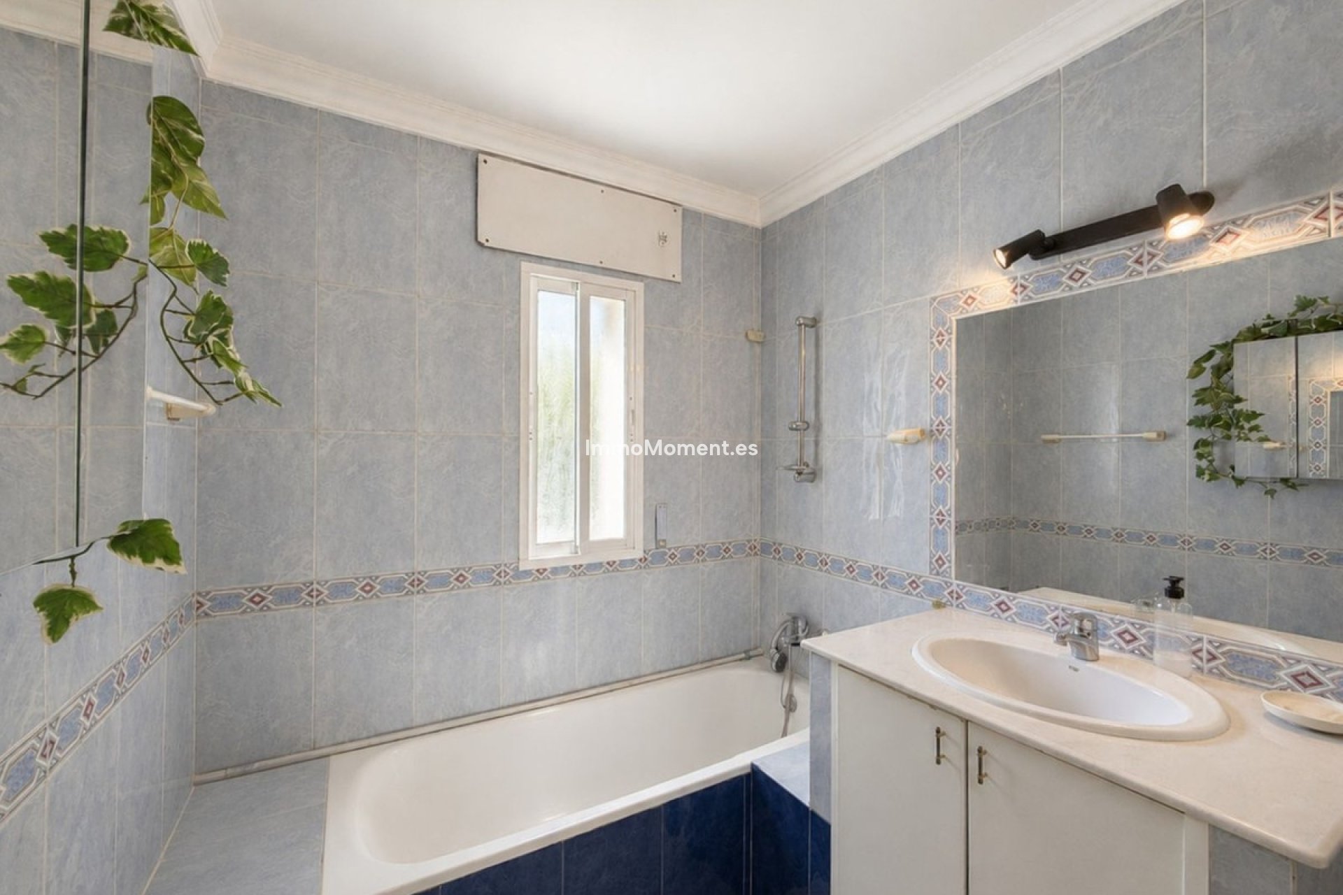 Wiederverkauf - Freistehende Villa - Estepona  - Estepona Centro