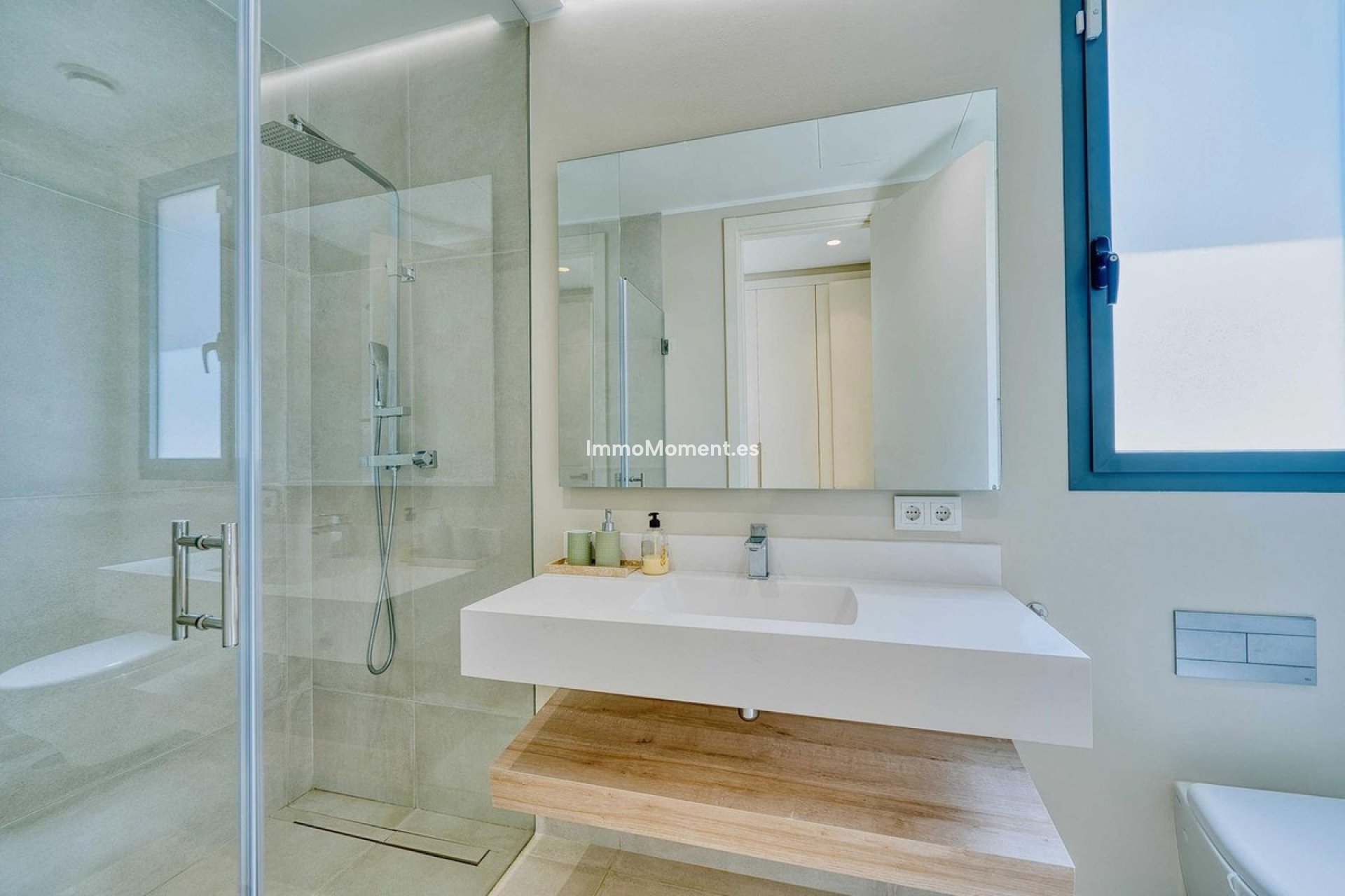 Wiederverkauf - Freistehende Villa - Estepona  - Estepona Centro