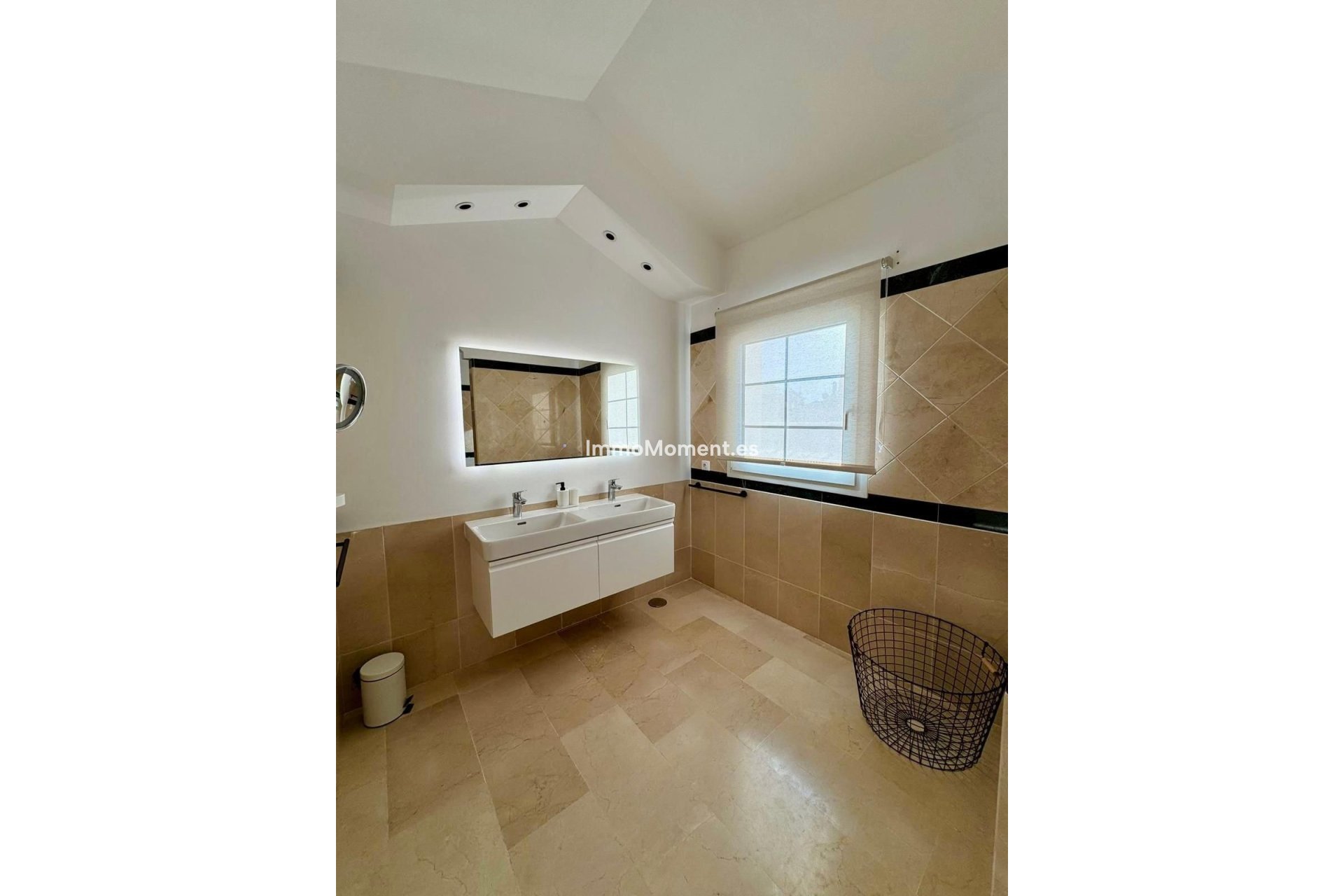 Wiederverkauf - Freistehende Villa - Estepona  - Estepona Centro