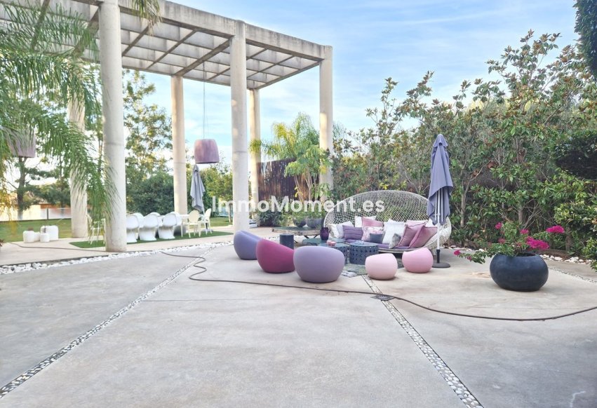 Wiederverkauf - Freistehende Villa - Estepona  - Estepona Centro