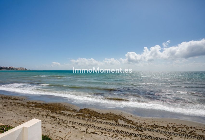 Wiederverkauf - Freistehende Villa - Estepona  - Estepona Centro