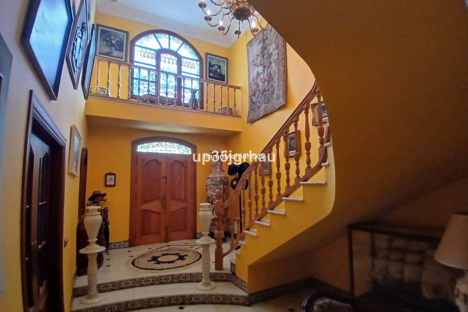 Wiederverkauf - Freistehende Villa - Estepona  - Estepona Centro