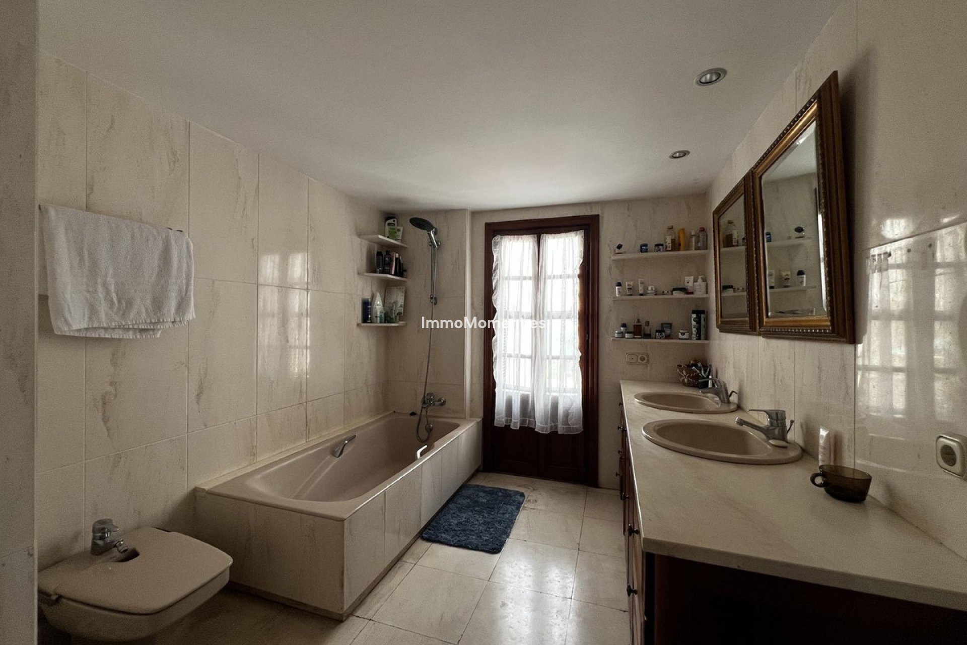 Wiederverkauf - Freistehende Villa - Estepona  - Estepona Centro