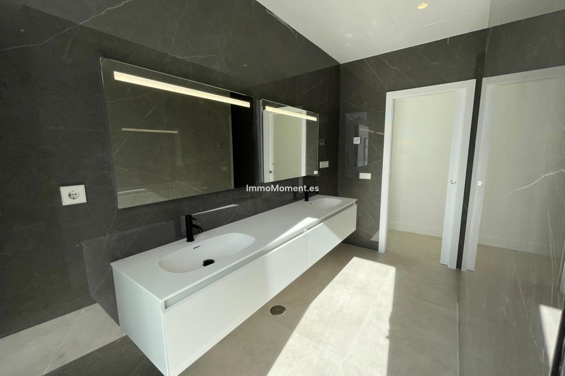 Wiederverkauf - Freistehende Villa - Estepona  - Estepona Centro
