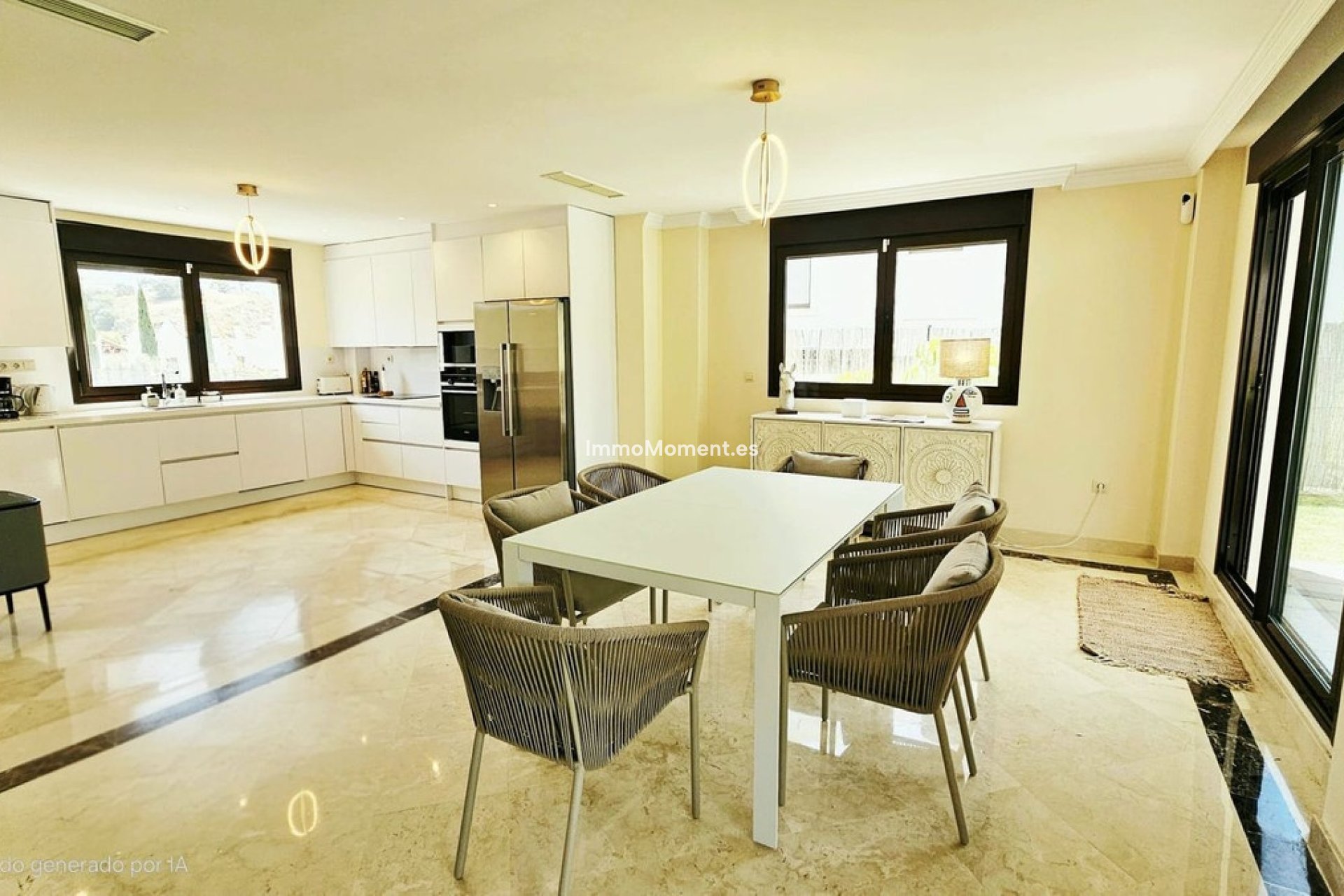 Wiederverkauf - Freistehende Villa - Estepona  - Estepona Centro