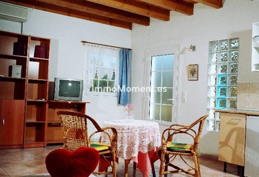 Wiederverkauf - Freistehende Villa - Estepona  - Estepona Centro