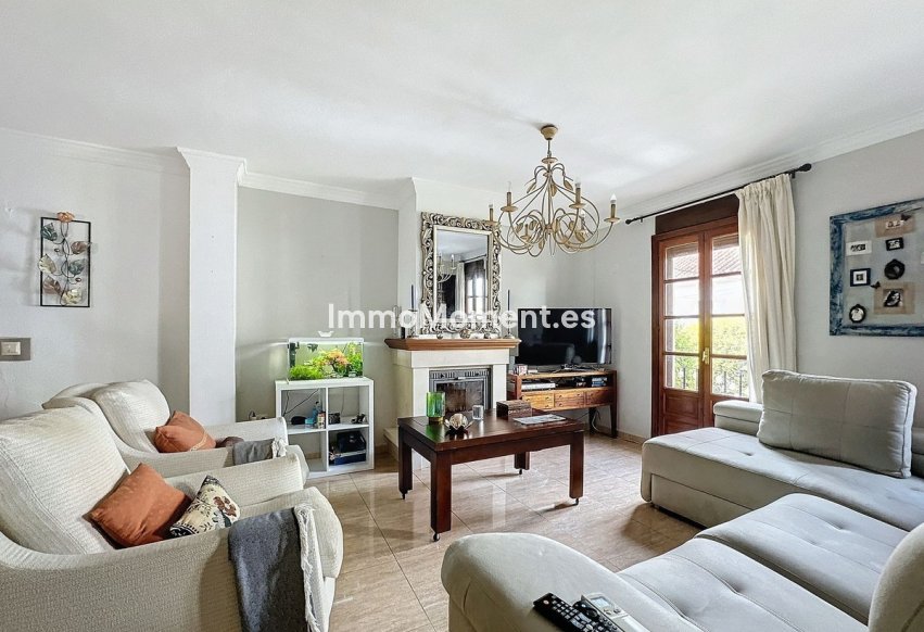 Wiederverkauf - Freistehende Villa - Estepona  - Estepona Centro