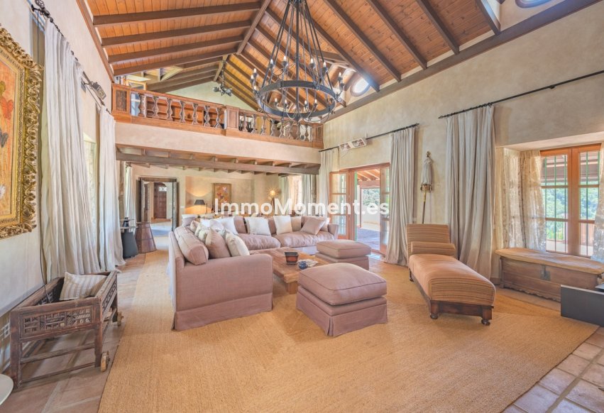 Wiederverkauf - Freistehende Villa - Estepona  - Estepona Centro
