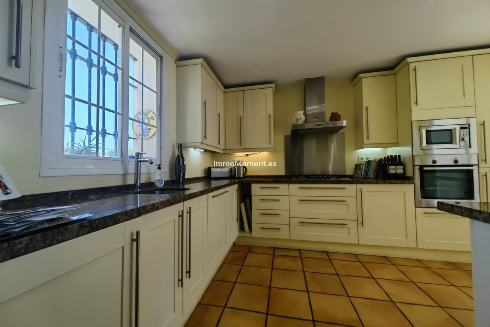 Wiederverkauf - Freistehende Villa - Estepona  - Estepona Centro