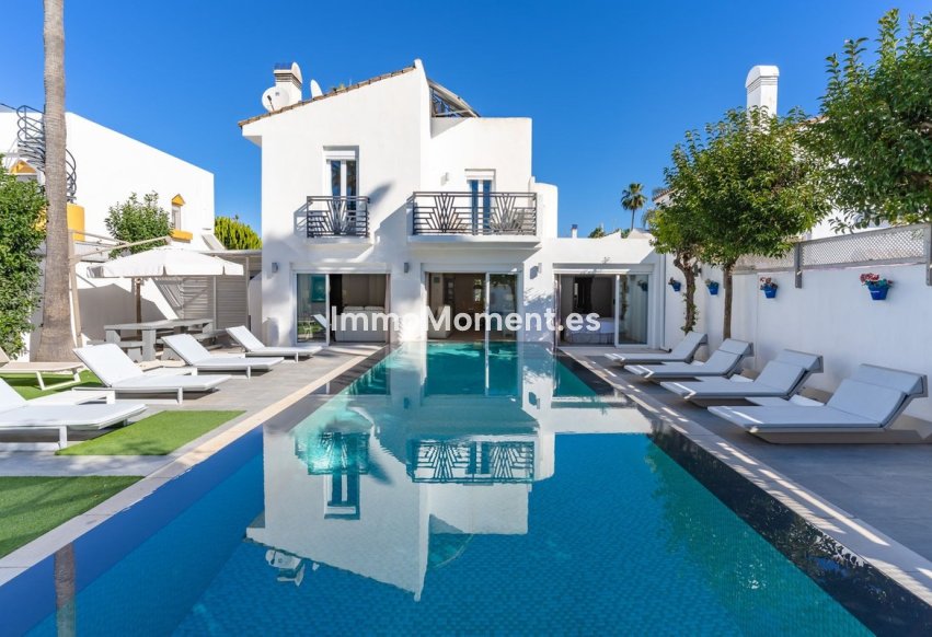 Wiederverkauf - Freistehende Villa - Estepona  - Estepona Centro