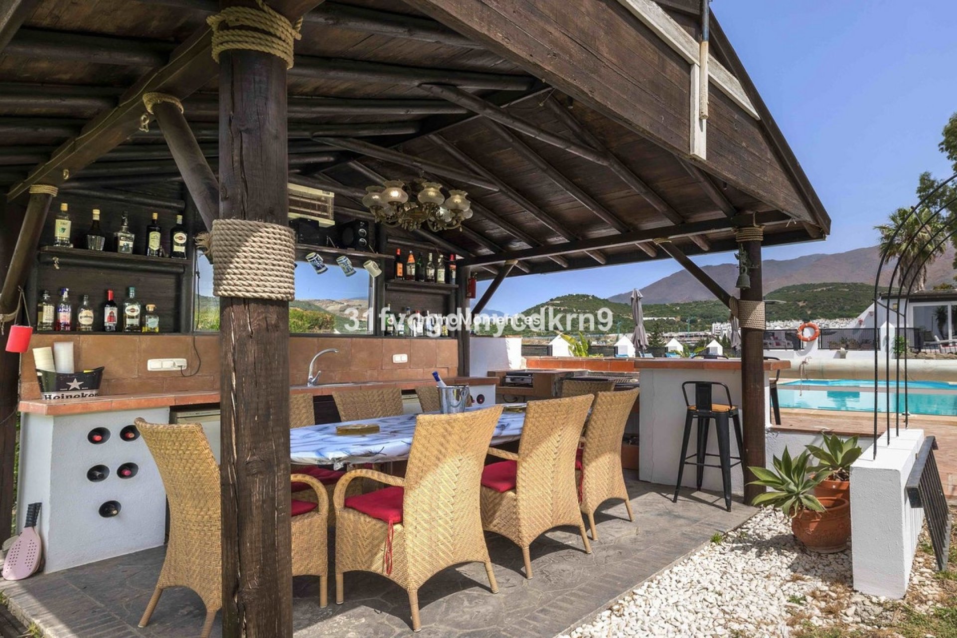Wiederverkauf - Freistehende Villa - Estepona  - Estepona Centro