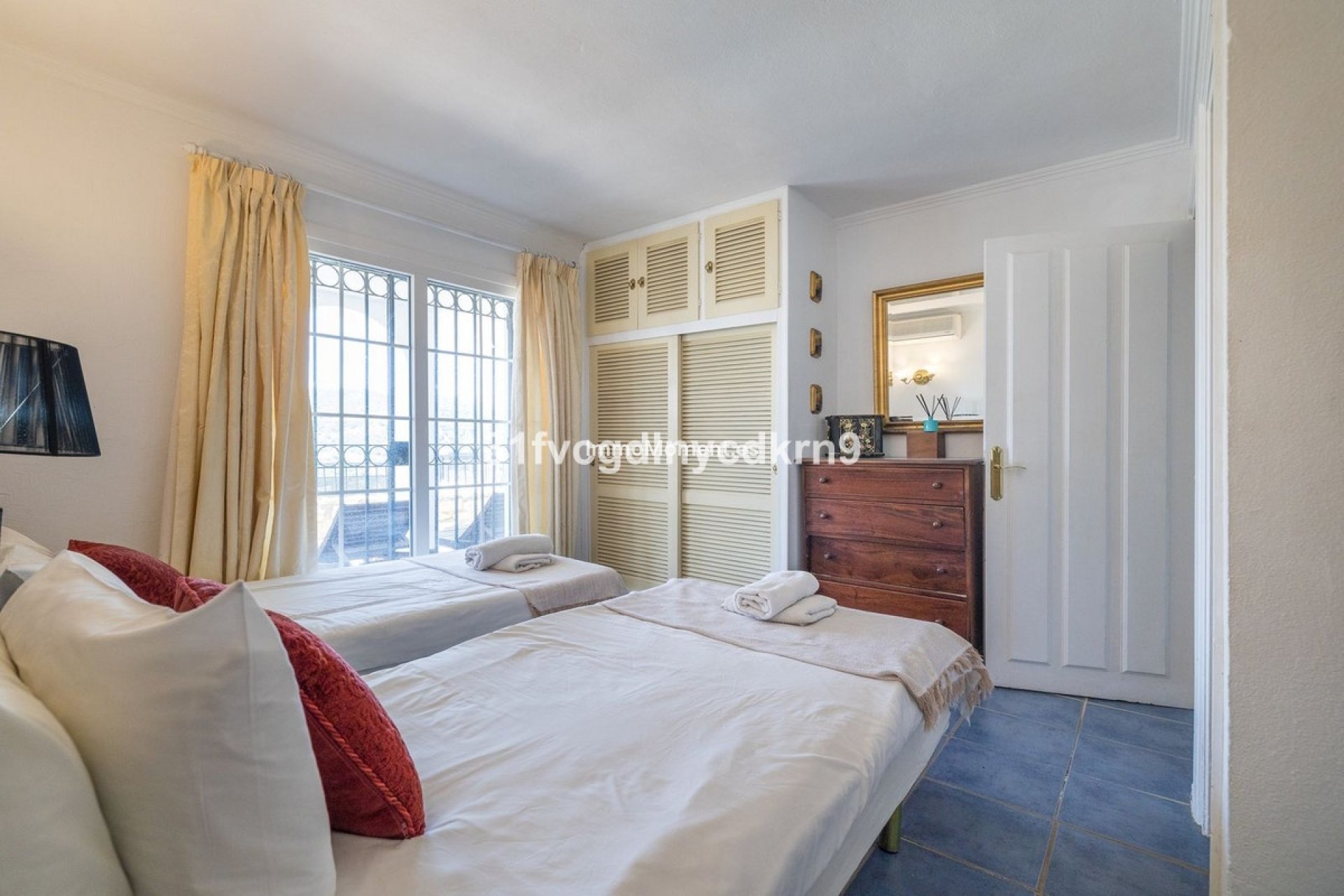 Wiederverkauf - Freistehende Villa - Estepona  - Estepona Centro