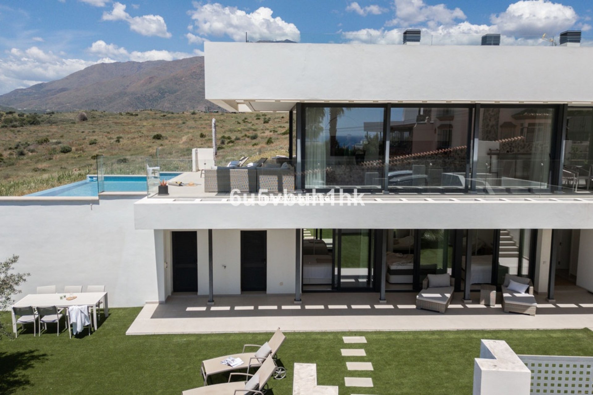 Wiederverkauf - Freistehende Villa - Estepona  - Estepona Centro