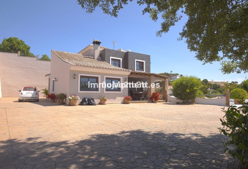 Wiederverkauf - Freistehende Villa - Estepona  - Estepona Centro