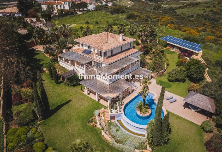 Wiederverkauf - Freistehende Villa - Estepona  - Estepona Centro
