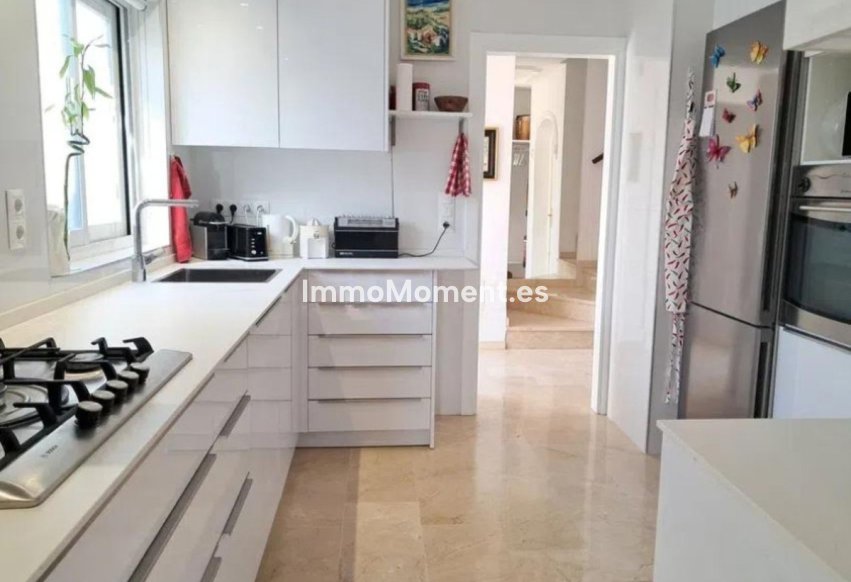 Wiederverkauf - Freistehende Villa - Estepona  - Estepona Centro