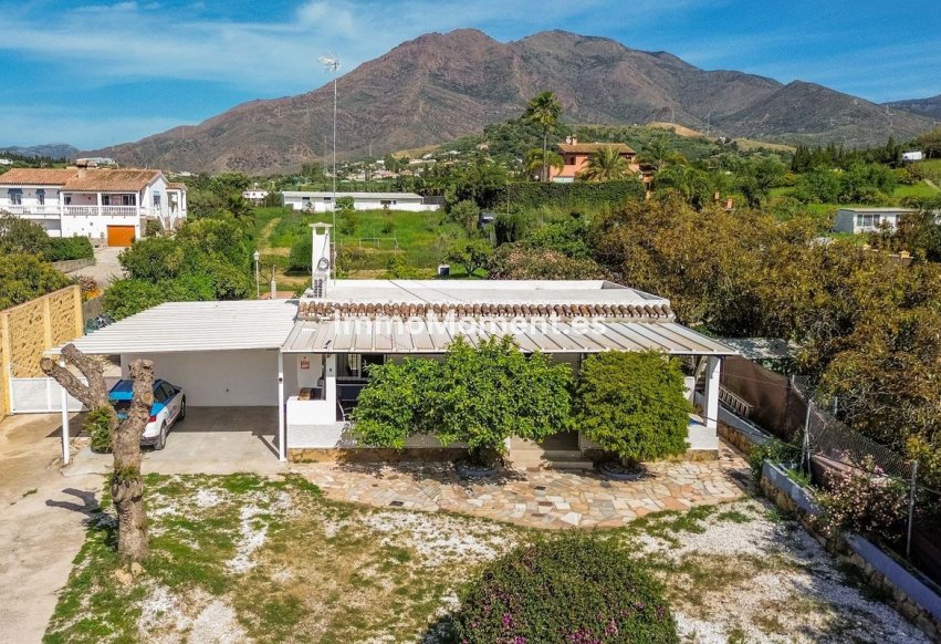Wiederverkauf - Freistehende Villa - Estepona  - Estepona Centro