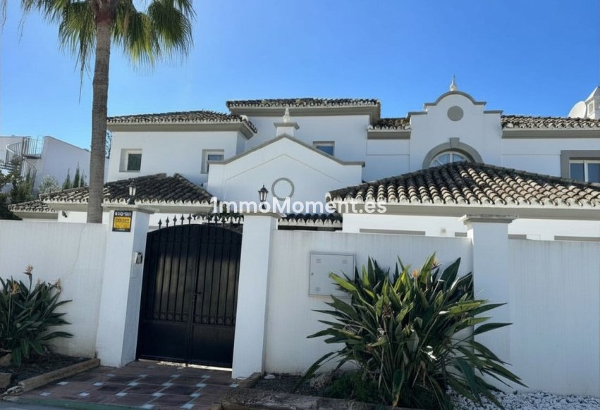 Wiederverkauf - Freistehende Villa - Estepona  - Estepona Centro