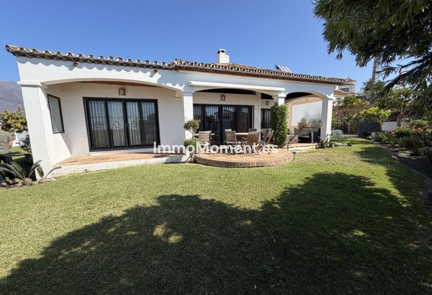 Wiederverkauf - Freistehende Villa - Estepona  - Estepona Centro