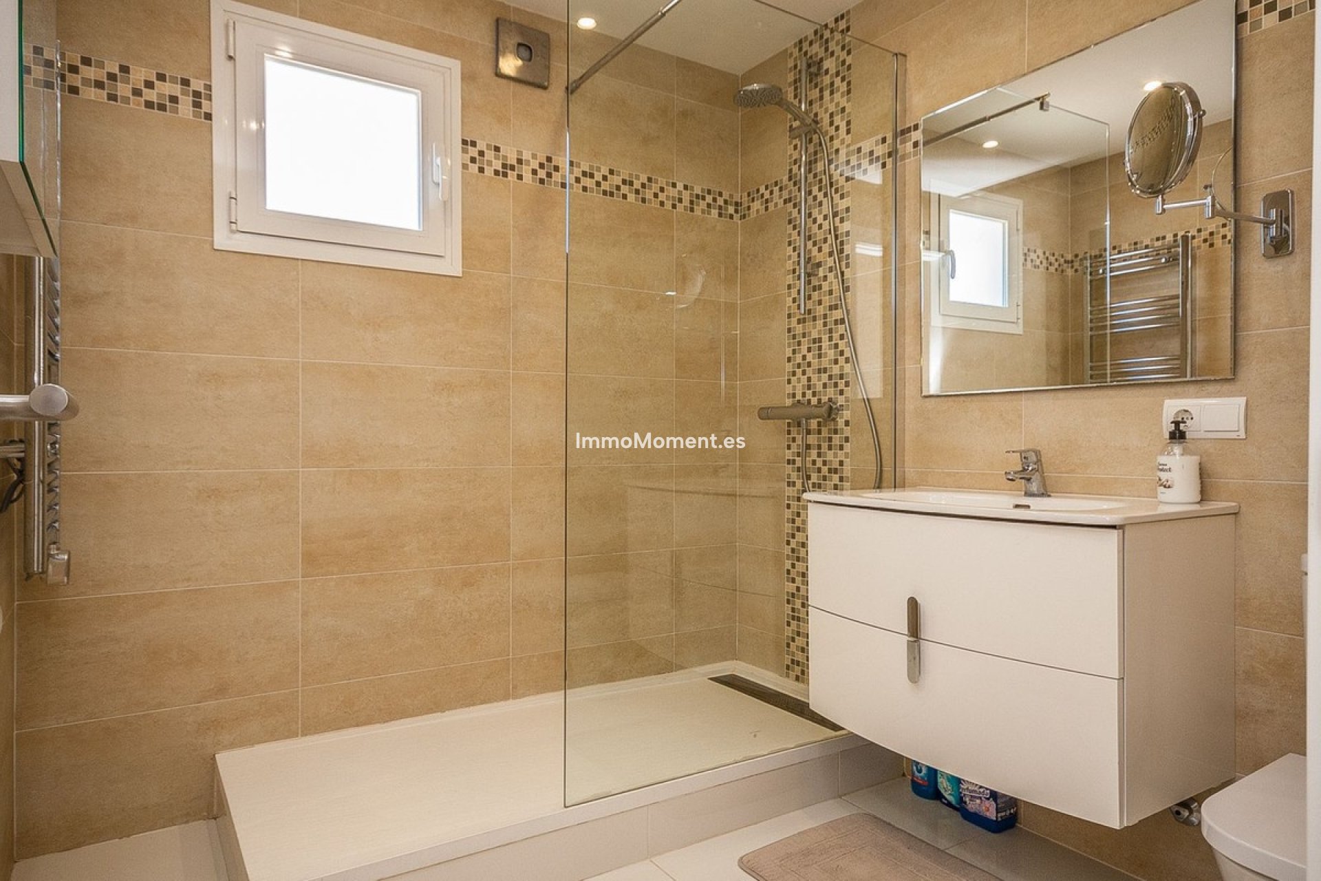 Wiederverkauf - Freistehende Villa - Estepona  - Estepona Centro