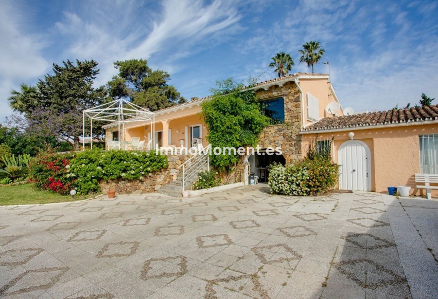 Wiederverkauf - Freistehende Villa - Estepona  - Estepona Centro