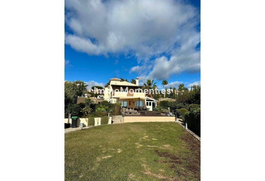 Wiederverkauf - Freistehende Villa - Estepona  - Estepona Centro