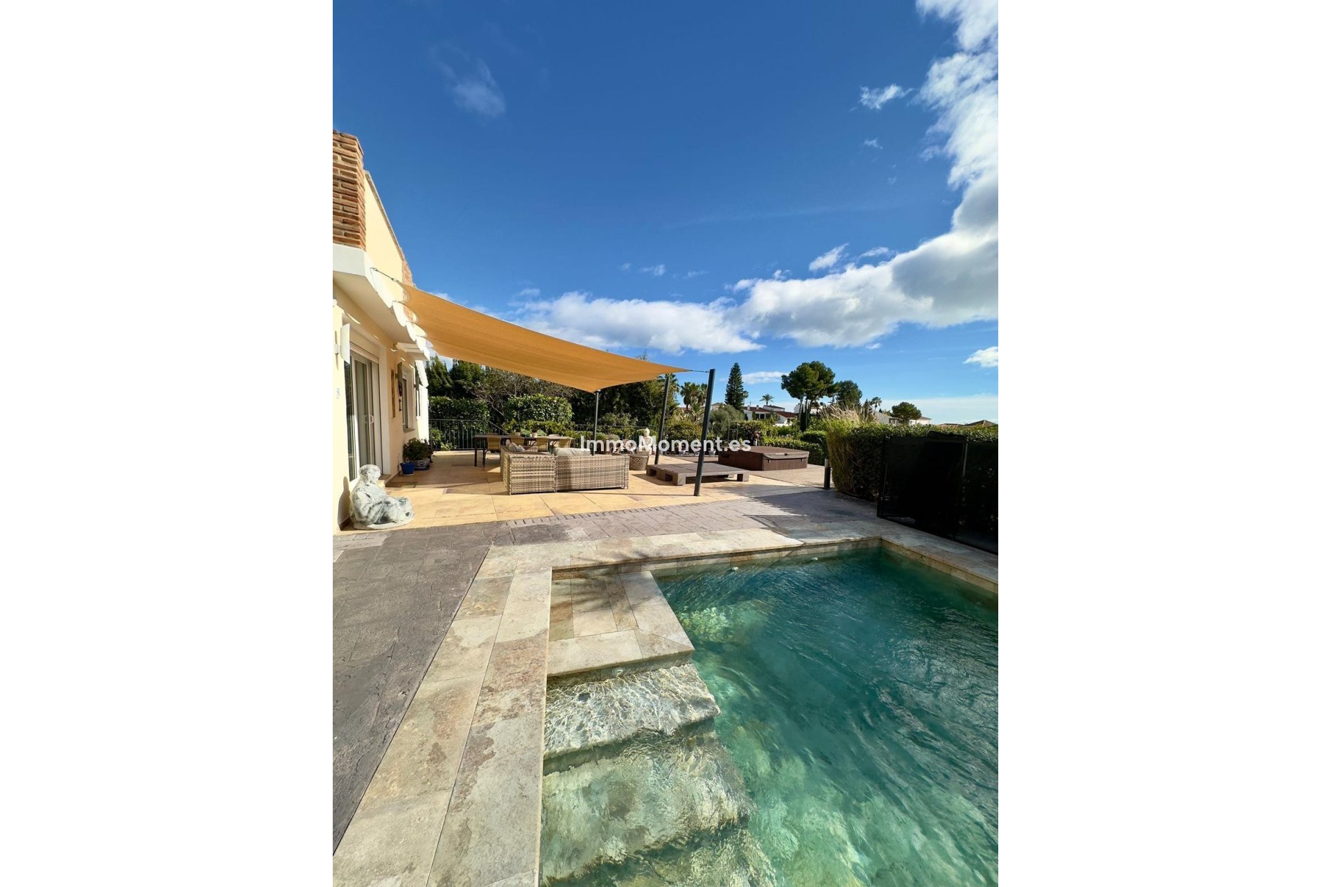 Wiederverkauf - Freistehende Villa - Estepona  - Estepona Centro