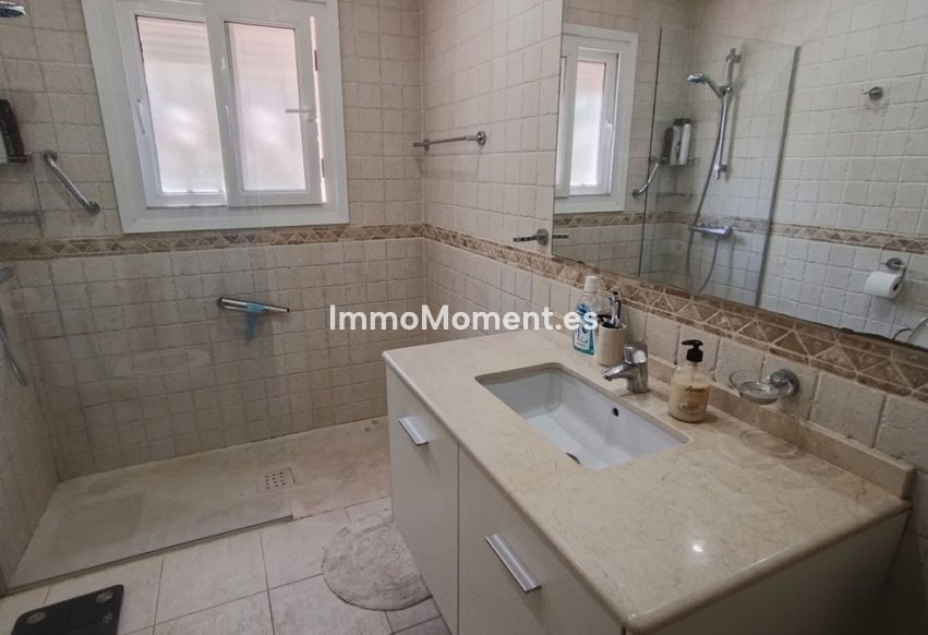 Wiederverkauf - Freistehende Villa - Estepona  - Estepona Centro