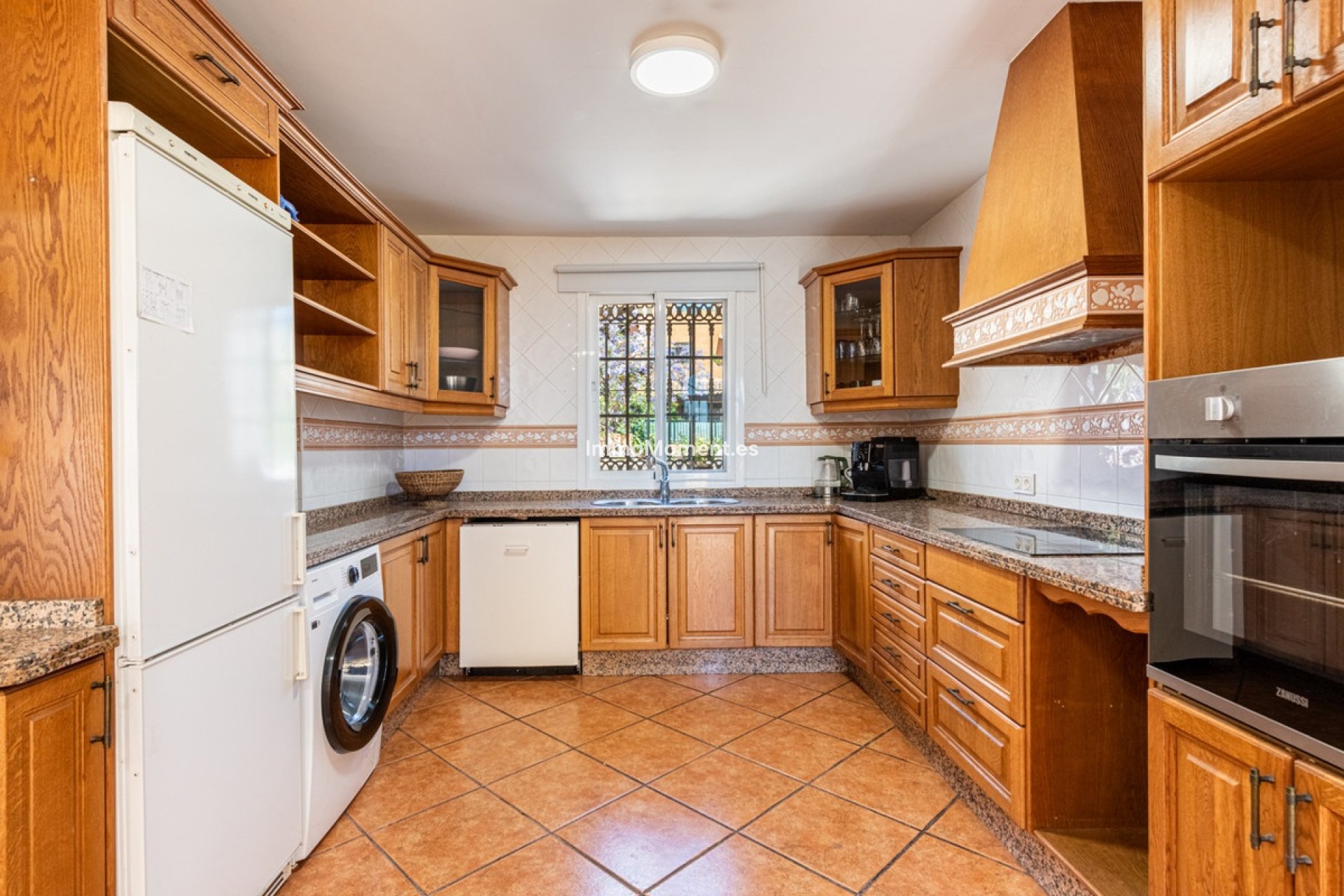 Wiederverkauf - Freistehende Villa - Estepona  - Estepona Centro