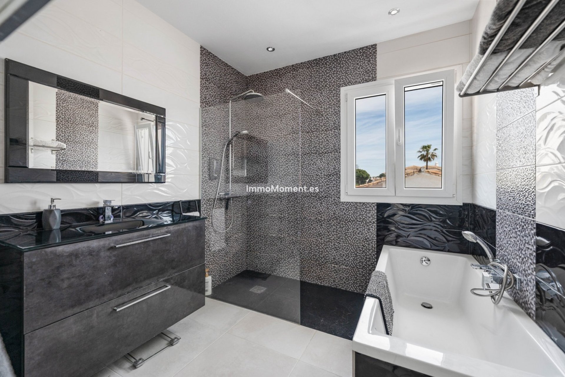 Wiederverkauf - Freistehende Villa - Estepona  - Estepona Centro