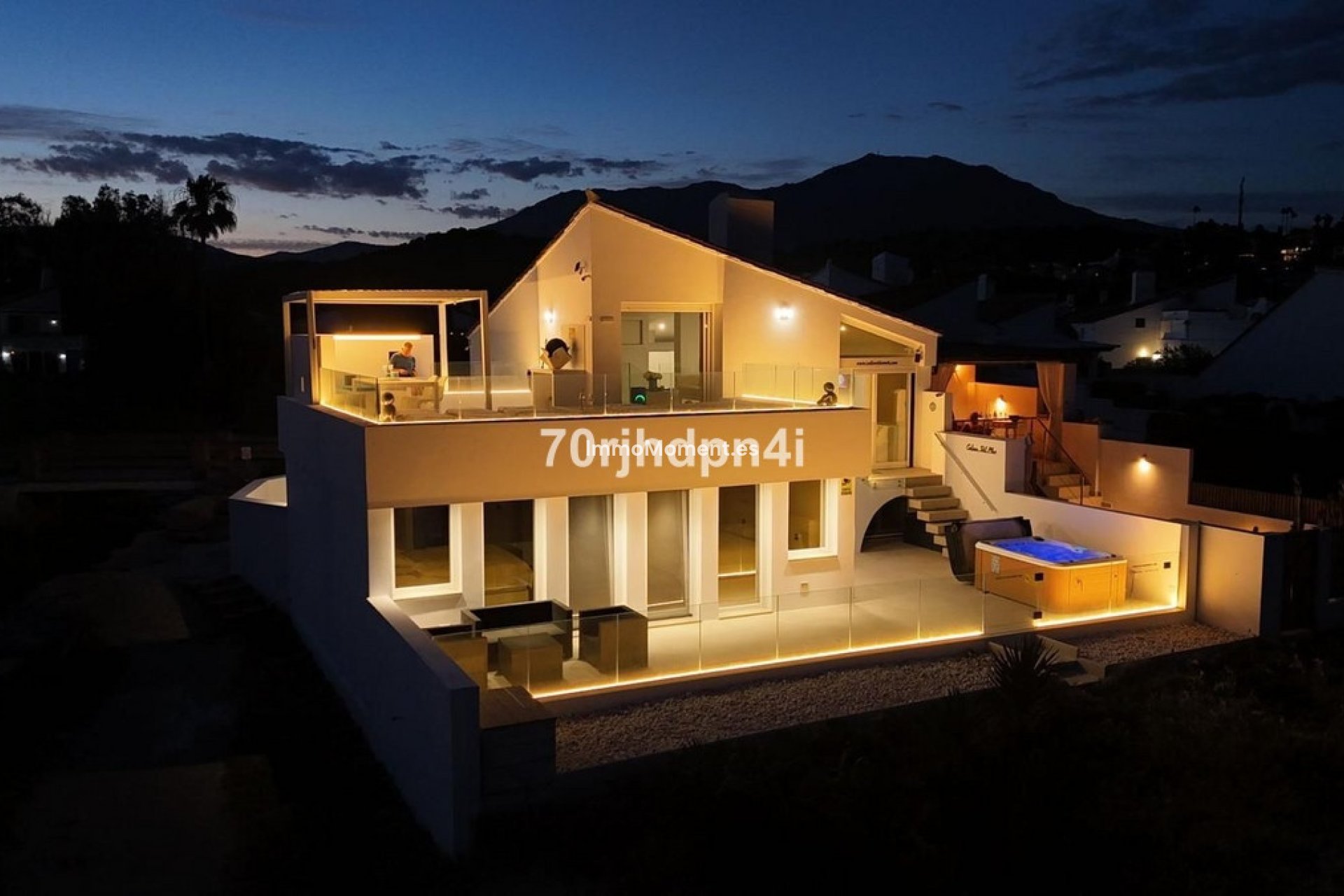 Wiederverkauf - Freistehende Villa - Estepona  - Estepona Centro