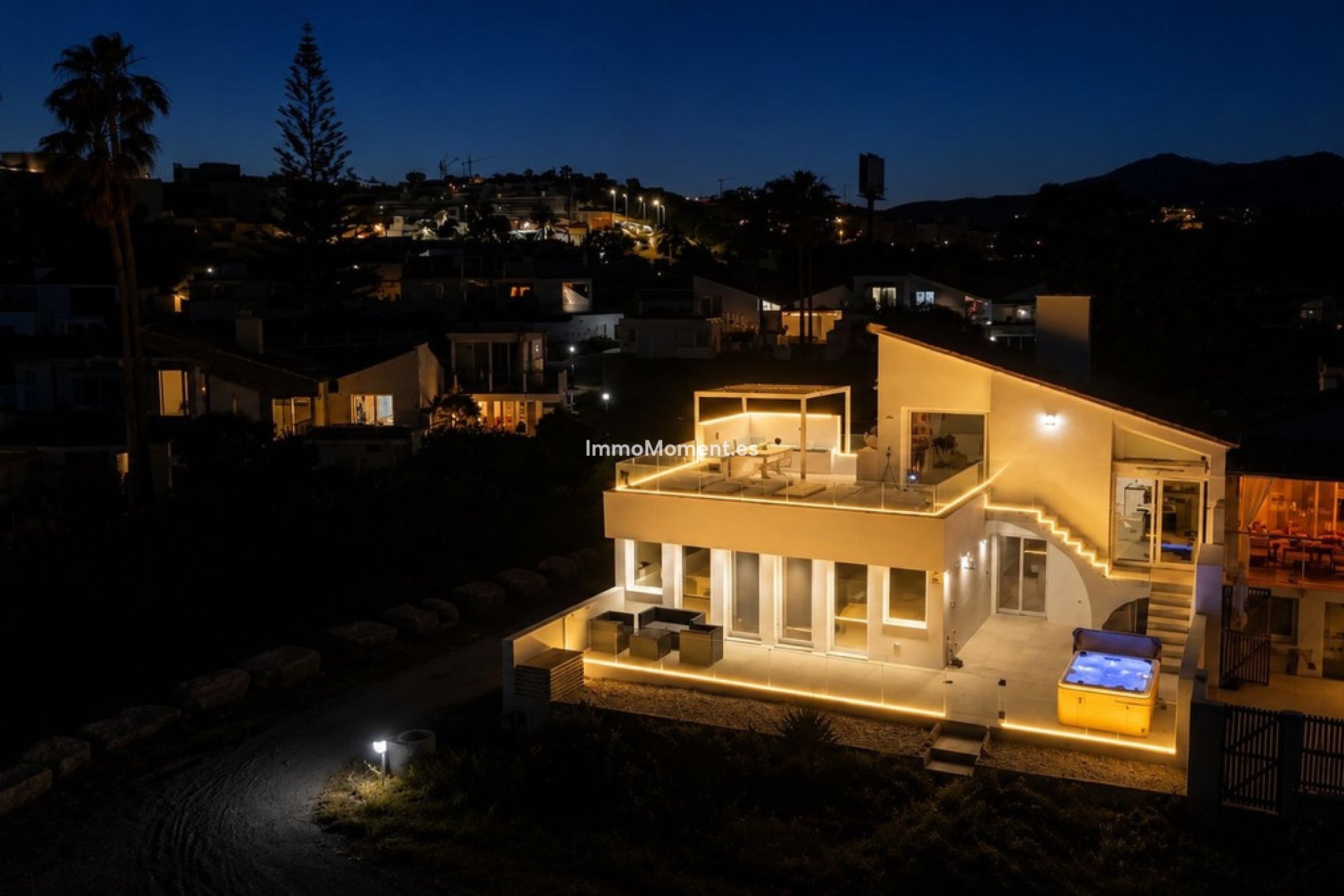 Wiederverkauf - Freistehende Villa - Estepona  - Estepona Centro
