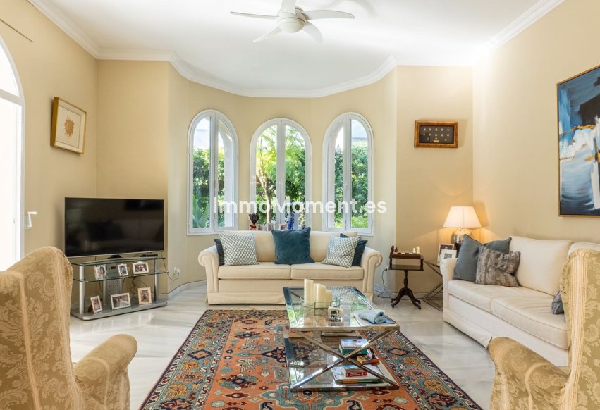 Wiederverkauf - Freistehende Villa - Estepona  - New Golden Mile