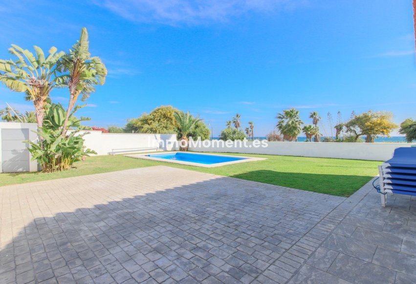 Wiederverkauf - Freistehende Villa - Estepona  - New Golden Mile
