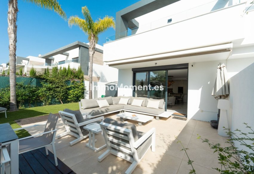 Wiederverkauf - Freistehende Villa - Estepona  - Selwo