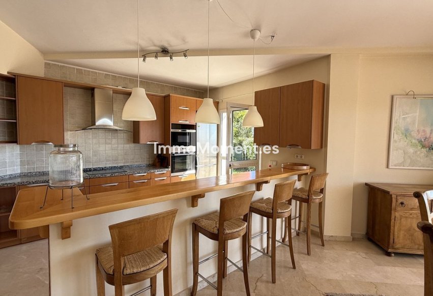 Wiederverkauf - Freistehende Villa - Fuengirola - Higueron