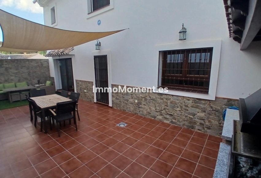Wiederverkauf - Freistehende Villa - Fuengirola - Los Pacos