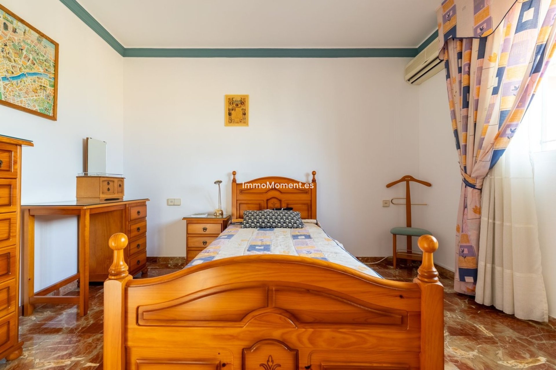 Wiederverkauf - Freistehende Villa -   Inländisch - Alhaurín de la Torre