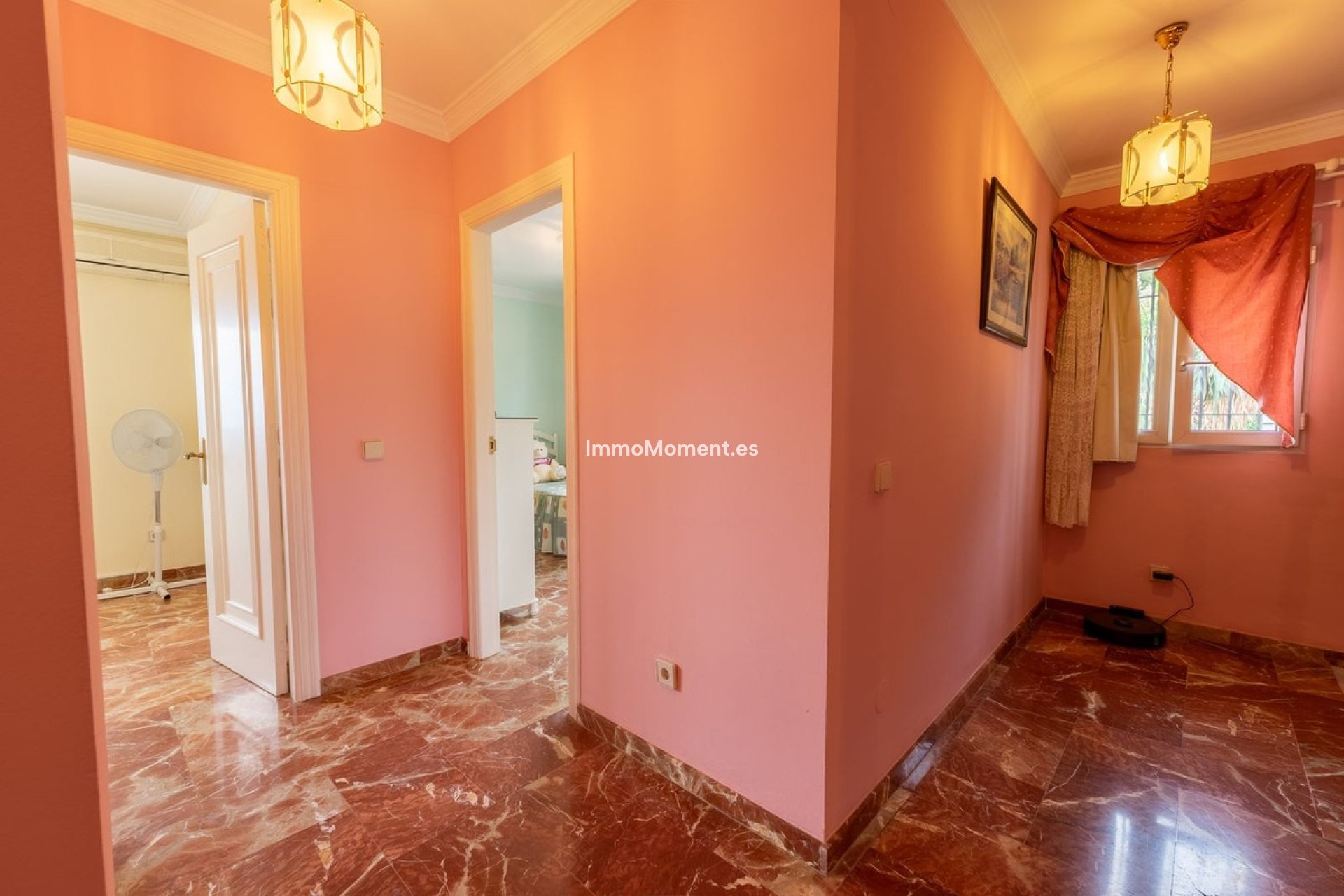 Wiederverkauf - Freistehende Villa -   Inländisch - Alhaurín de la Torre
