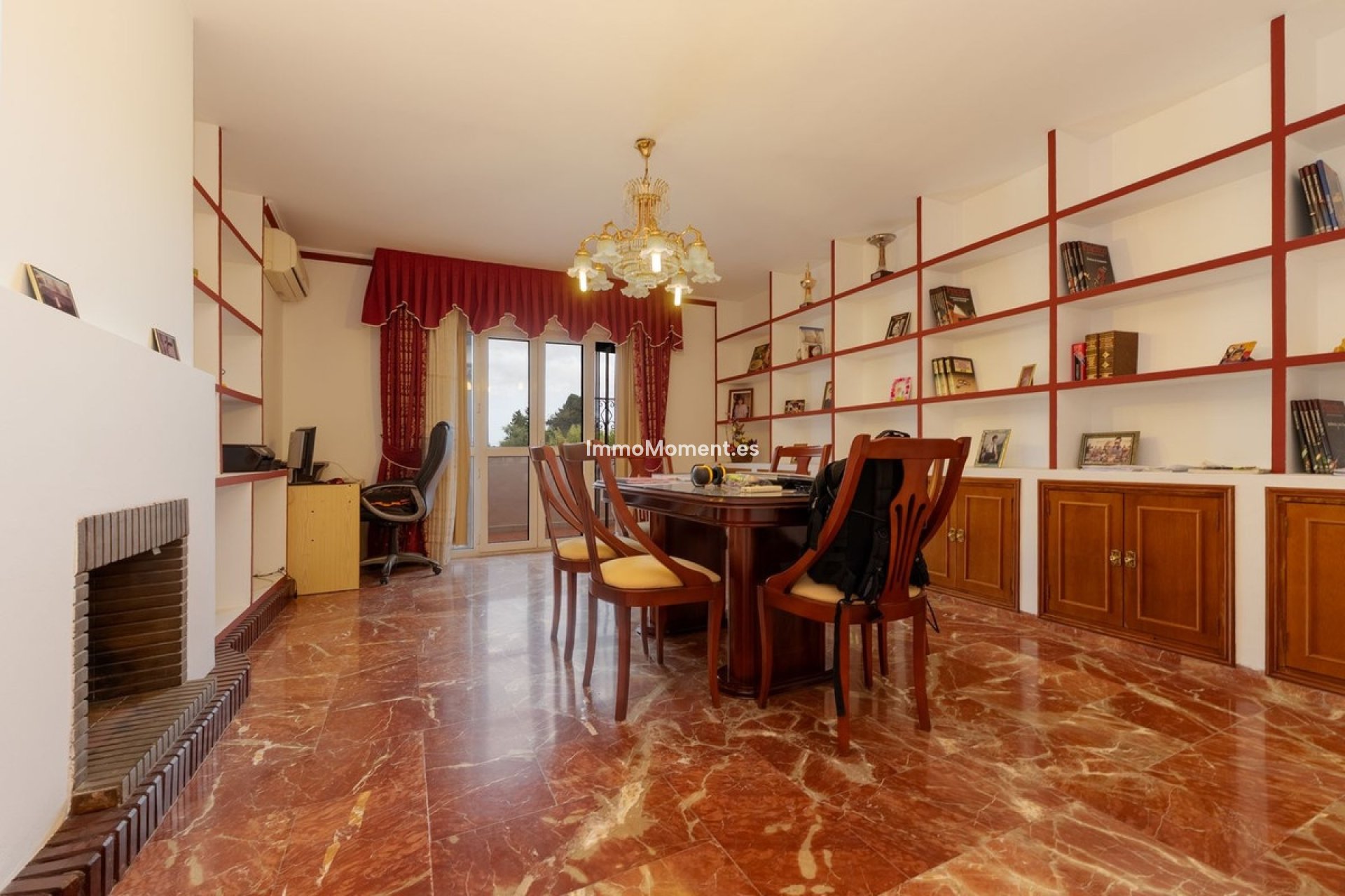 Wiederverkauf - Freistehende Villa -   Inländisch - Alhaurín de la Torre