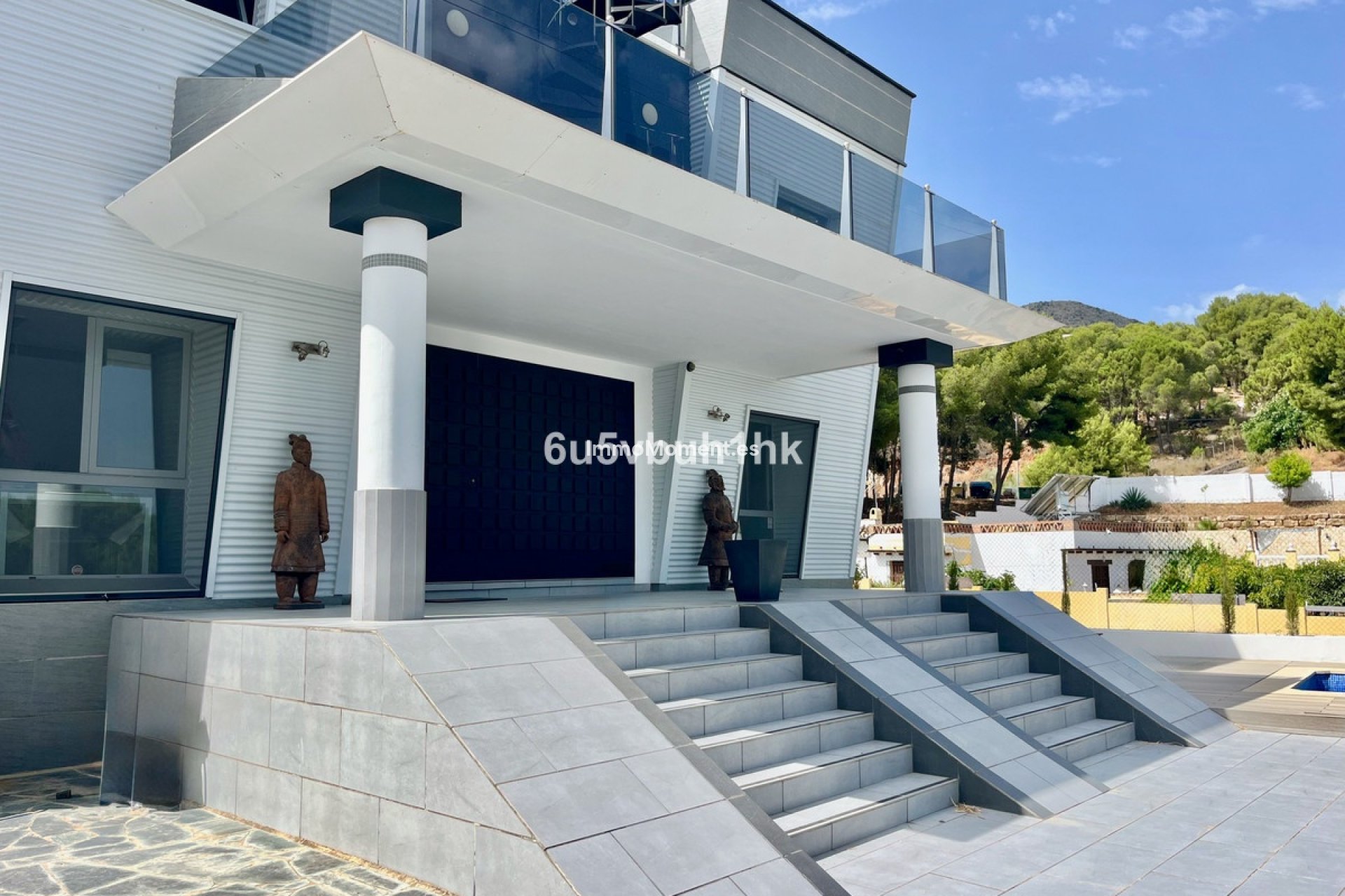 Wiederverkauf - Freistehende Villa -   Inländisch - Alhaurín de la Torre