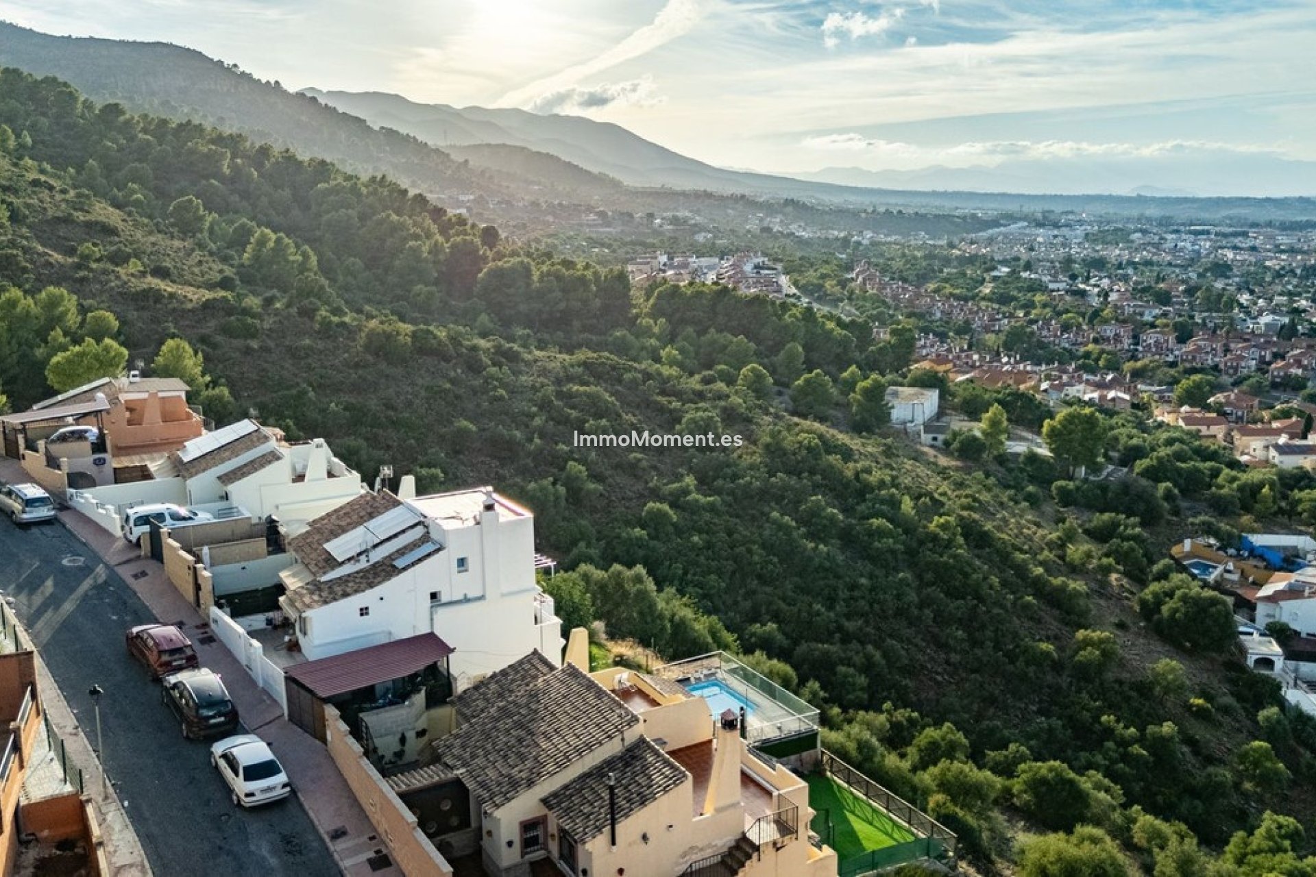 Wiederverkauf - Freistehende Villa -   Inländisch - Alhaurín de la Torre