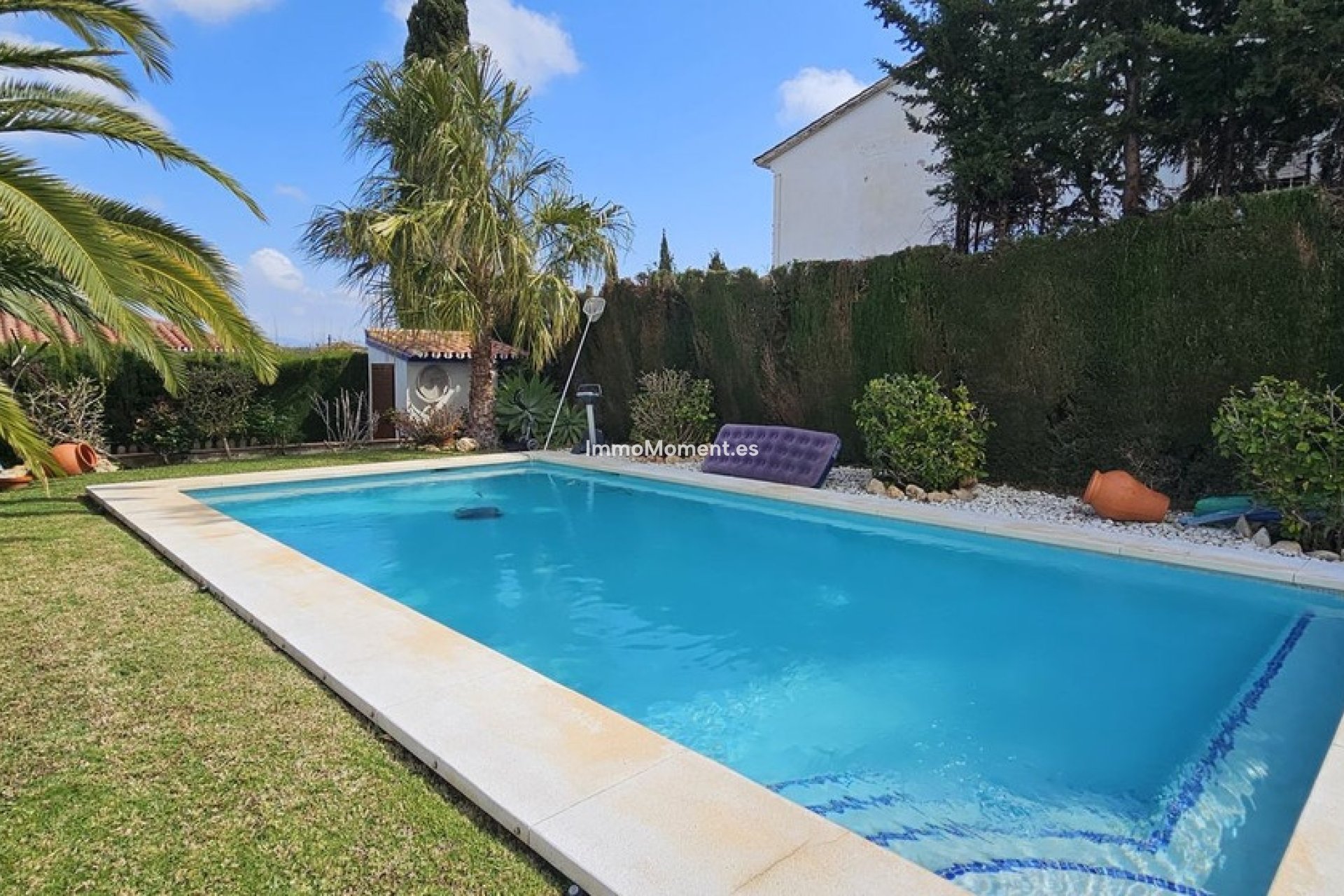 Wiederverkauf - Freistehende Villa -   Inländisch - Alhaurín de la Torre