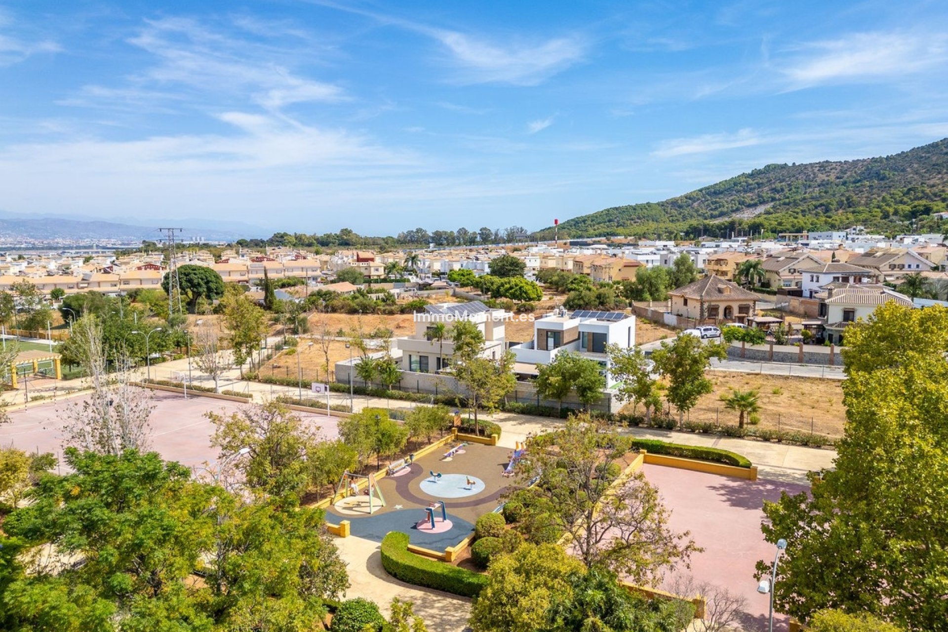 Wiederverkauf - Freistehende Villa -   Inländisch - Alhaurín de la Torre