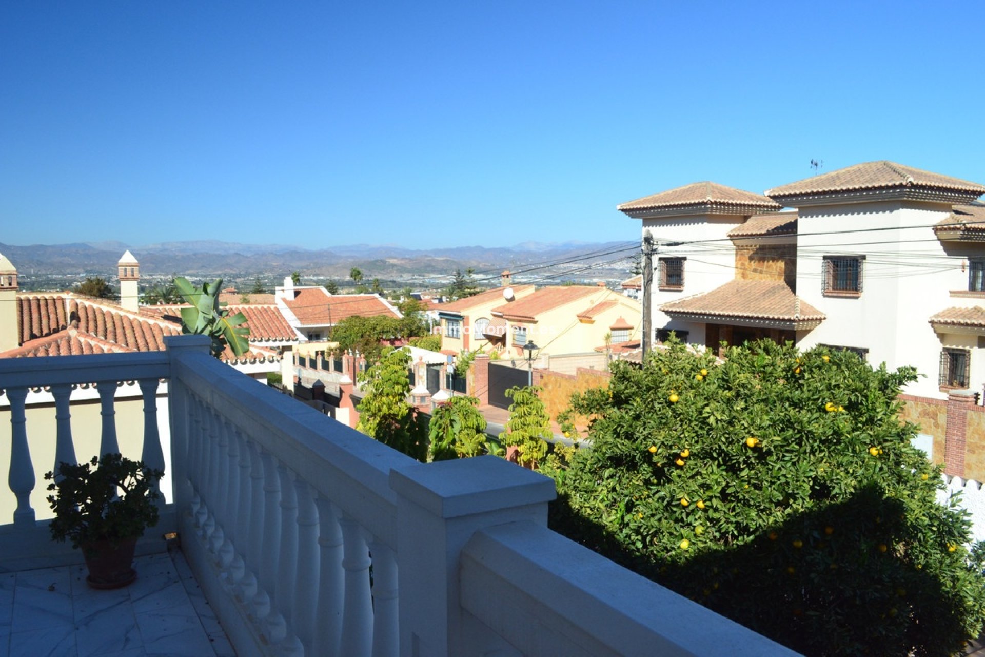 Wiederverkauf - Freistehende Villa -   Inländisch - Alhaurín de la Torre