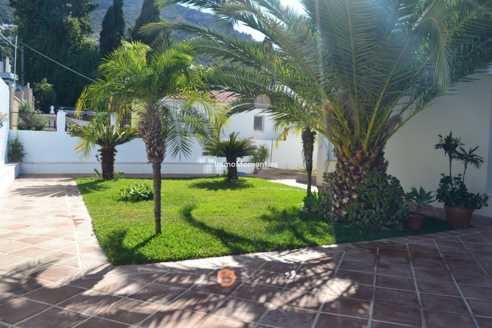 Wiederverkauf - Freistehende Villa -   Inländisch - Alhaurín de la Torre