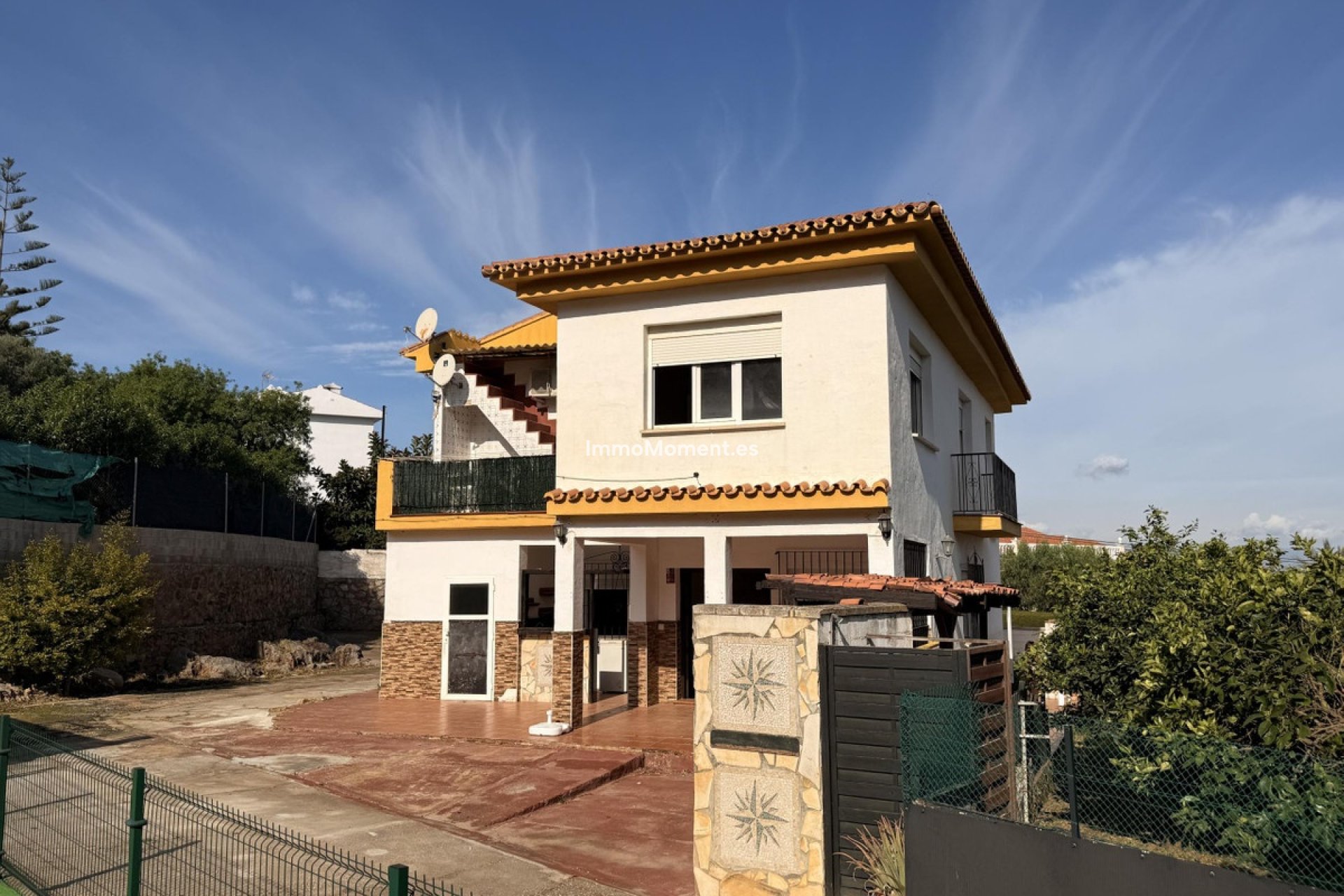 Wiederverkauf - Freistehende Villa -   Inländisch - Alhaurín de la Torre